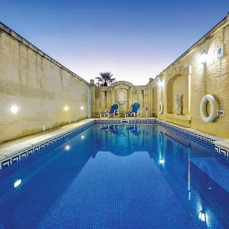 4 Bedroom With Private Pool In Gozo בית נופש *