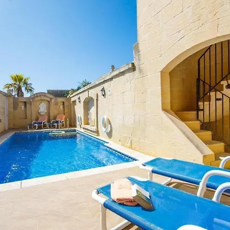 4 Bedroom With Private Pool In Gozo Сasa de vacaciones