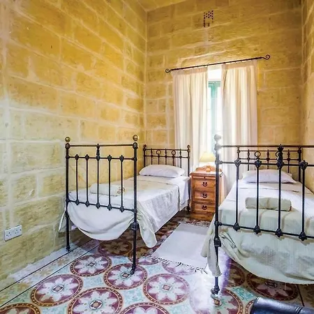 Сasa de vacaciones 4 Bedroom With Private Pool In Gozo