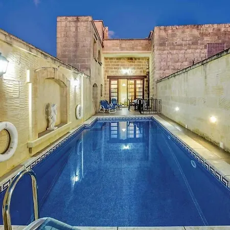 4 Bedroom With Private Pool In Gozo Сasa de vacaciones