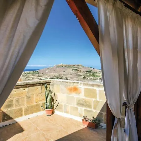 4 Bedroom With Private Pool In Gozo Сasa de vacaciones *